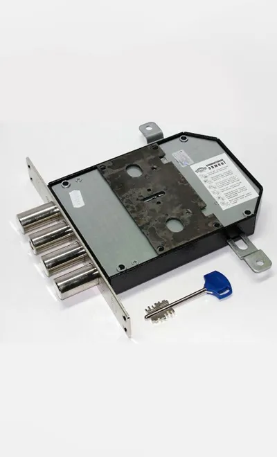 Замок Эльбор Сапфир